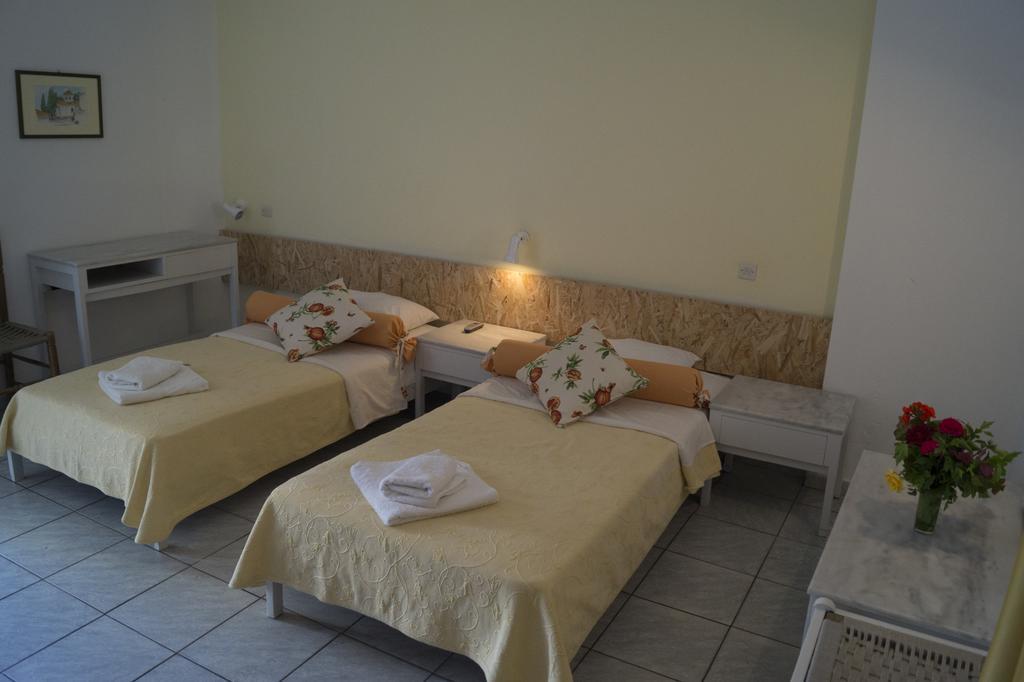 Hotel Lalaria Skiathos Exterior photo